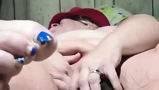 Büyük yarak sadece bir kez yapılmadı 3 kez boşalıyor ve hala pompalıyor