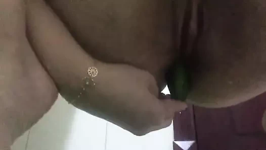 Arab masturbates zorlukla 2