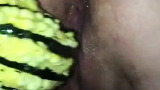 Sexsklavin mit Zierkuerbis gefistet 27.09.15