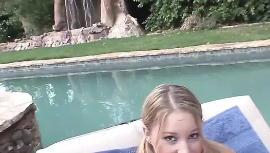 Sürtükler yeni başlayanlar sahne 1 bikinili clad lezbiyen arkadaşlar kelly skyline&natasha nice çift dildoyla birbirlerini sikiyor