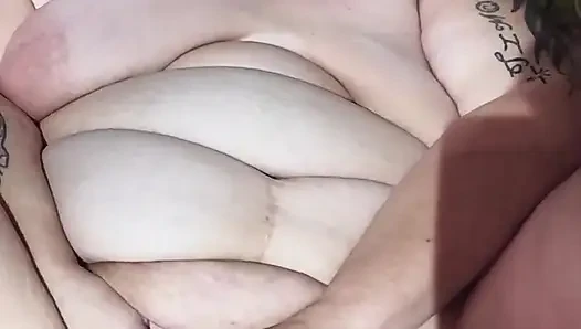 Masterbating yaparken yakalandı büyük poppa geliyor