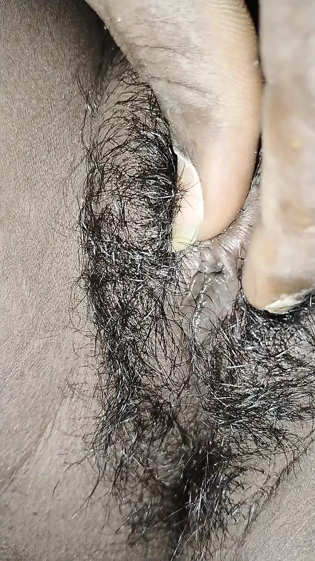 Göğüslerim batıyor