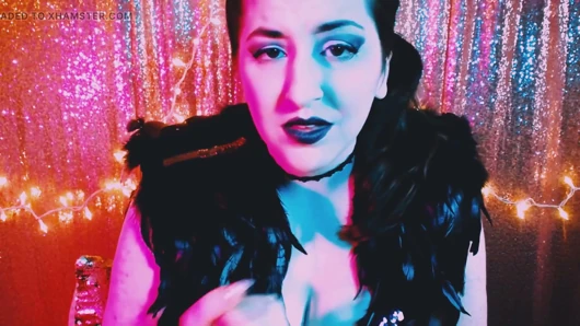 Besleniyor - succubus dönüşümü