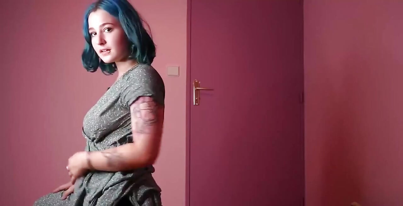 İşte yeni ofisimde çektiğim ilk video! Yolda dildo ve vibratör!!