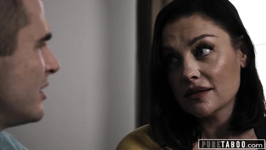 Saf tabu - yalnız üvey anne üvey oğlunun onu hamile bırakmasını istiyor