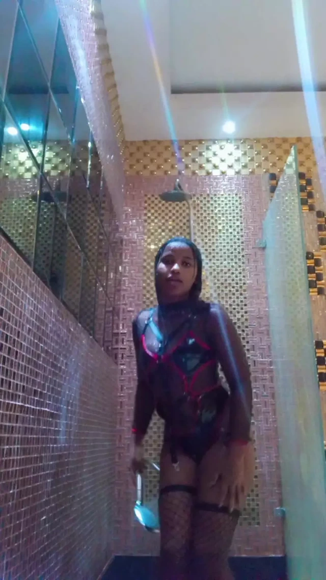 Ne kadar iyi hareket ettirdığımı ve yayını nasıl bitirdığımı görmeni istiyorum