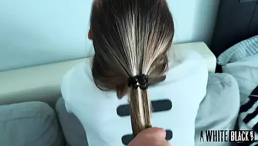 Üvey kız evde sapıklıklarında çok çalışkan, sarkıklığını dölle dolduruyor