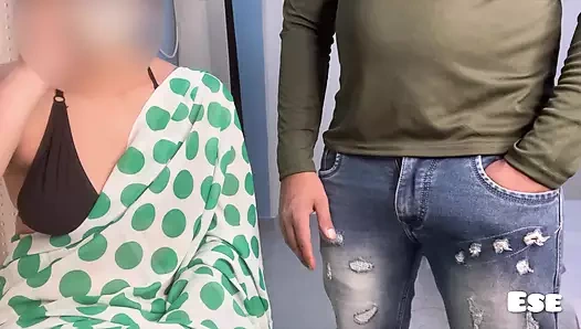 Evli kadın kocasının arkadaşıyla sikişiyor!!