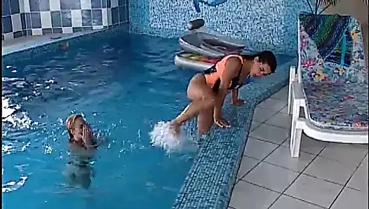 Angelica Bella in SESSO FACILE scene 01