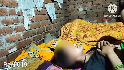 Rani Desi bhabhi ki chudayi devar ne bhabhi ki gad se padh nikal diya