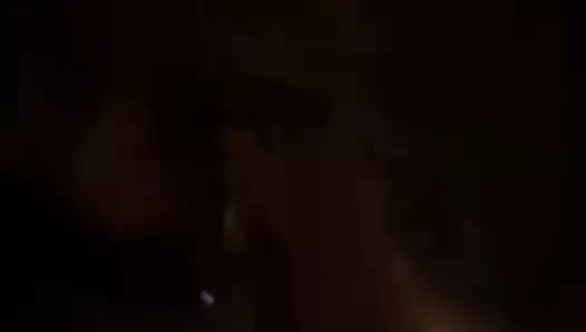Evli kadın sakso çekiyor