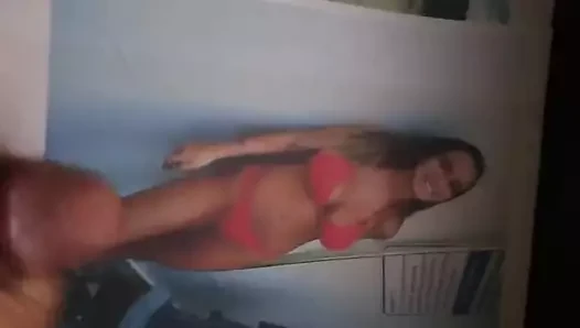 kırmızı bikinimle