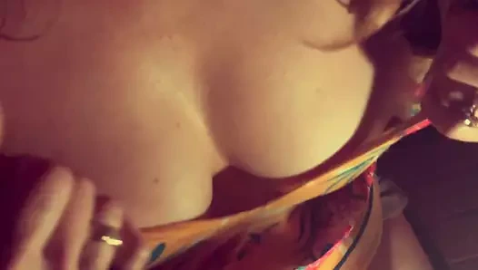 Sıcak anne büyük horoz seviyor