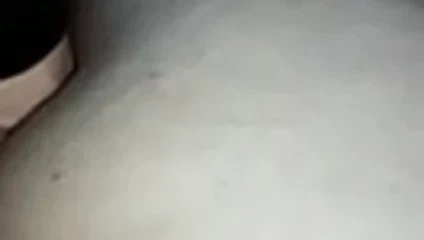 Fotzenhure fickt mit dildo ihre arschfotze