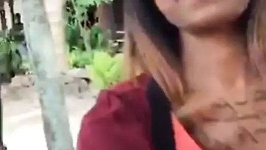 Seksi sürtük sevimli selfies yapıyor 3.mp4