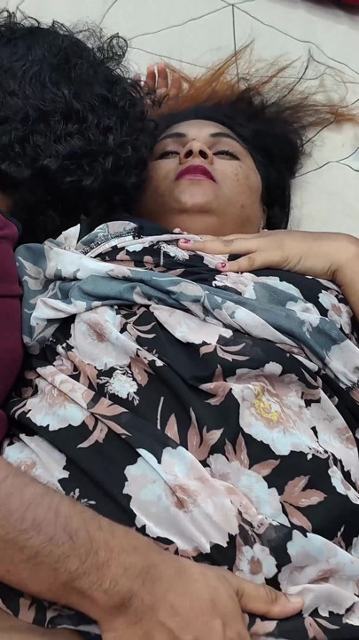 Mallu çiftlerin ateşli romantizmi