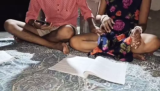 Step sister ko parai ke bahane choda