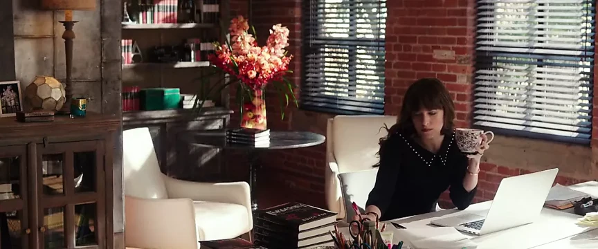 Dakota johnson, elli gölge serbest bırakıldı