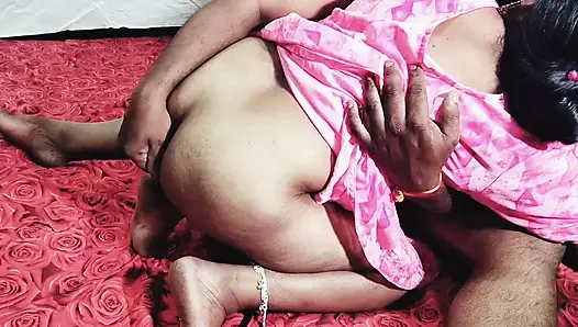 Desi padose ki yenge ko ghar bulaya aur bht karte karte land khada hua bas land chuswa ya veya thukai chalu kar diya pani nikal d