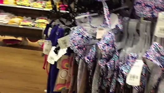 Dar elbiseli düzgün vücutlu göt anı