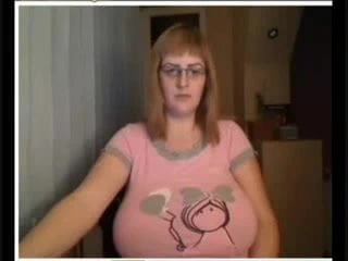 İnanılmaz memeleri olan amatör camgirl!