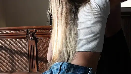 BLUE JEAN BABY - Amateur PAWG Gets Pleasured On Her Knees