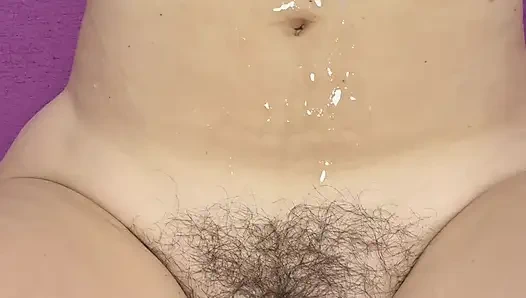 Vücuduma boşalmasına izin verdim, beni tam sütle doldurdu ve yine besik olmadan kalıyorum