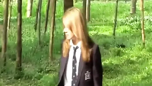 Walk 2 başrolde Ashleigh Mckenzie