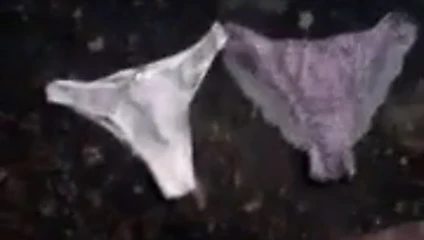 Cum içinde iki külot arasında yeğenin