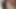 Darkhaired üniversiteli kız Irene rüzgara doğru geçişte gezinmekten hoşlanıyor