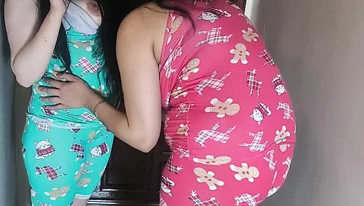 Lezbiyen Arap Suudi ateşli seks