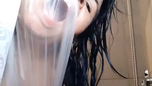 Anne olduğunu becerdin ve forsex içinde duş tarafından sürpriz