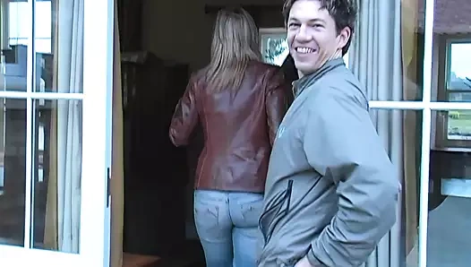 Kırmızı püskürtülmeyi seviyor