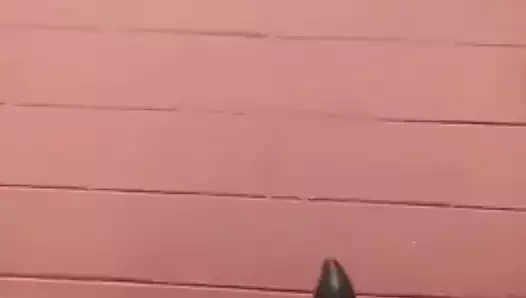 Milf büyük patlıcan ile oynuyor