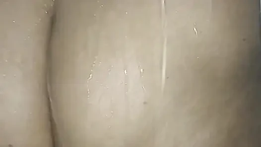 Oyuncağımla duşta