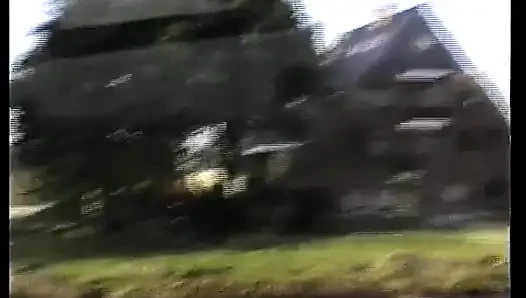 Almanya'dan tombul amatör hatun teknede iki memnun ediyor