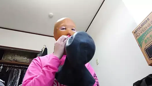 Anatomik maskeyi takmamak. 1 (diğer açı)