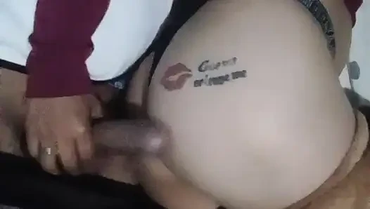 Arjantinli göt deliği çok sürtük bir hapishanede sikiliyor