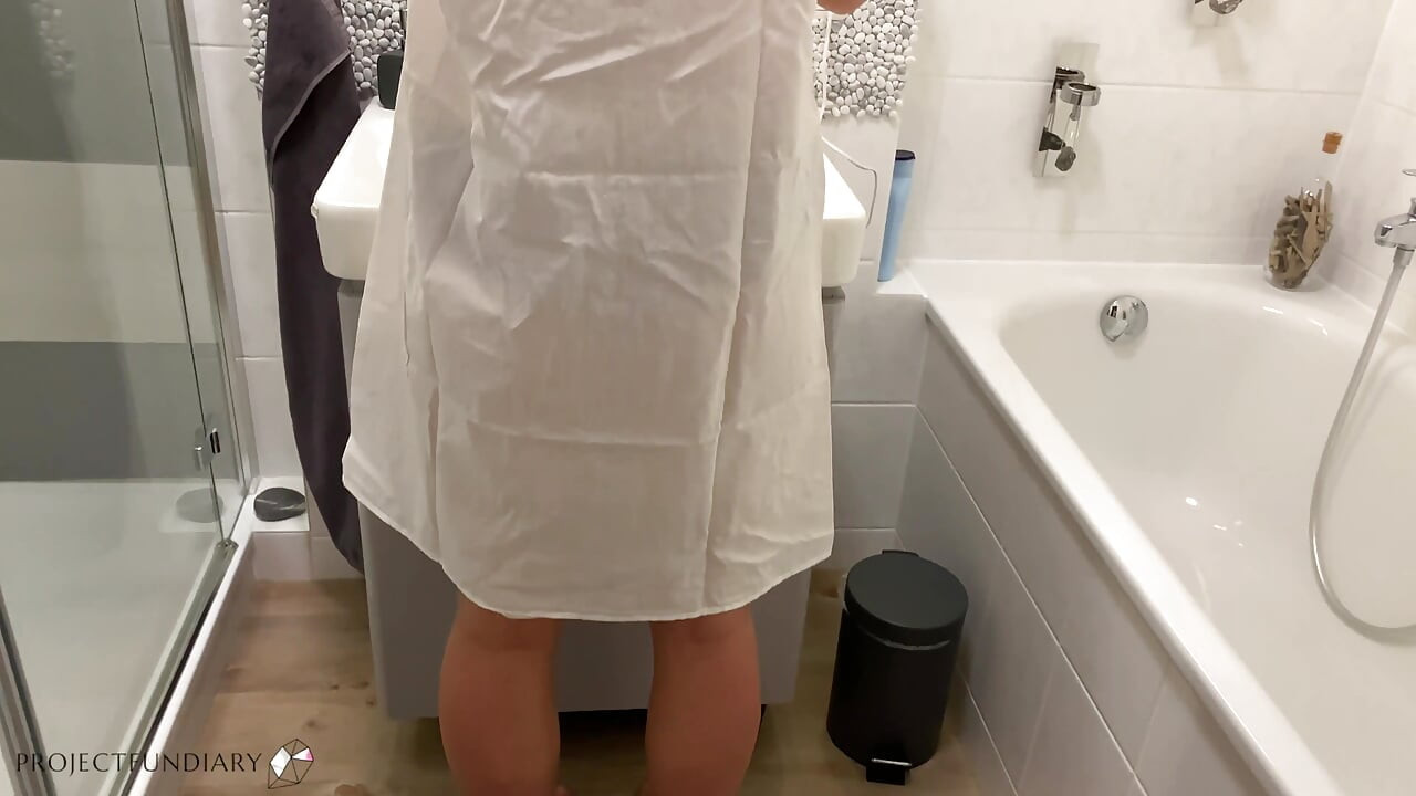 Sabah seksi - baba kıllı amcığını sikiyor