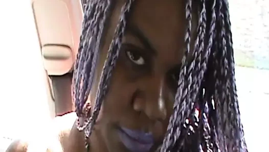 Kirli çamaşır ve mastürbasyon orgazmı : nilou achtland