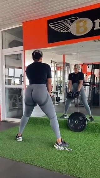 Culona cometrapo metido rico 25