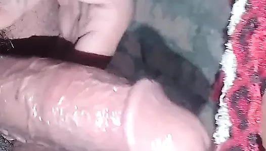 Kızı gece evde bırak.