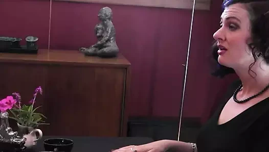 Kıllı lezbiyen sürtük fetişi deneyimi