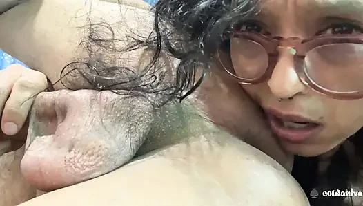 Coldanive teilt ihr privates zungenanal und anal ficken-video im ganzen video