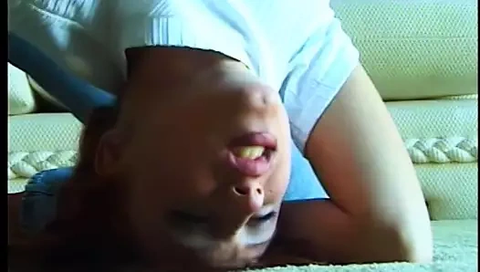 Güzel büyük çük kovboy kızı stilini seven bu seksi kırmızı kafa sürtükünün amını sikikleri