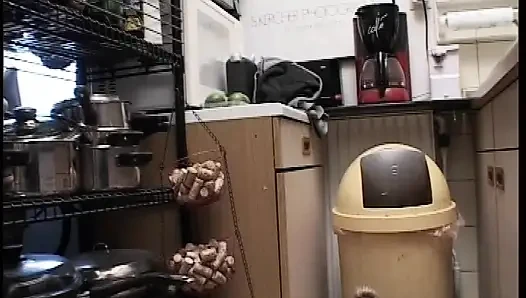 «за Немецкими Дверями» Тщательно Трахается - Полный Фильм