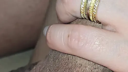 Üvey anne kör randevu prezervatifsiz elle muamele üvey oğlunun yarağına dönüşüyor