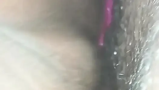 Hintli kız köylü kayınvalidesi büyük memeli teyze açık havada kayınvalidesi ile seks yapıyor