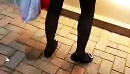 Asyalı orta yaşlı seksi kadınlar