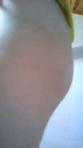 İşeme sonrası sevgilim ayça amıyla oynuyor